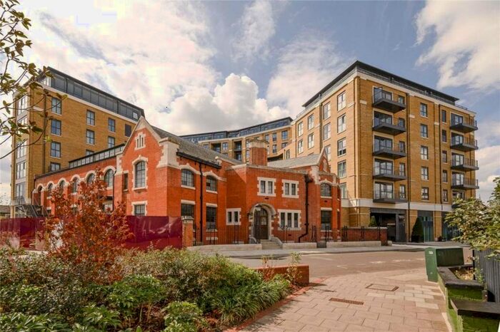 1 Bedroom Flat To Rent In Brook Street, Kingston Upon Thames, KT1