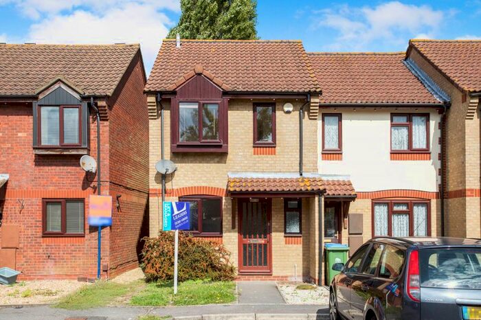 2 Bedroom End Of Terrace House To Rent In Grove Place, Southampton, SO19