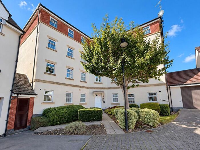 2 Bedroom Flat For Sale In Dovedale, Swindon, SN25