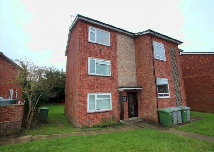 1 Bedroom Flat To Rent In Lilian Close, Norwich, NR6