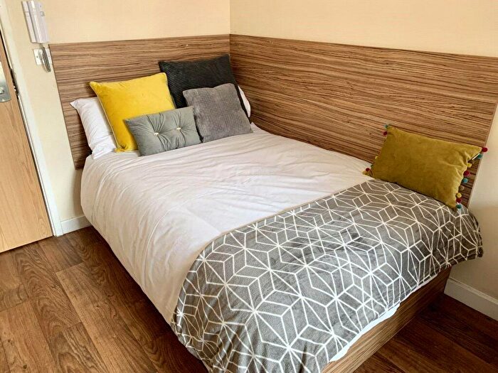 1 Bedroom Apartment For Sale In George Street, Chester, Cheshire, CH1