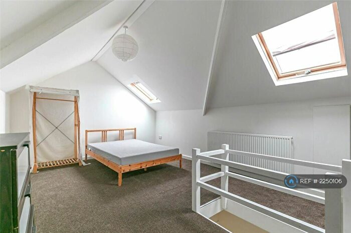 2 Bedroom Flat To Rent In Fourth Avenue, Bristol, BS7