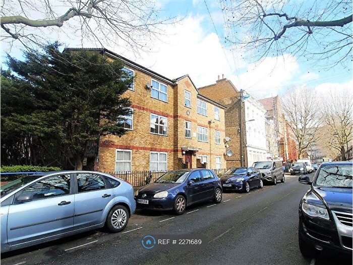2 Bedroom Flat To Rent In Victory House, London, SE17