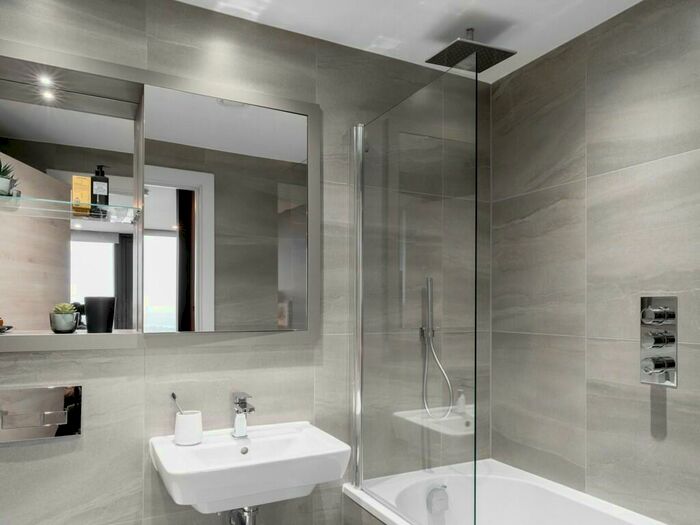 2 Bedroom Apartment To Rent In Broad Street, Birmingham, B15