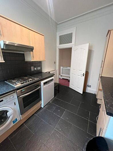 2 Bedroom Flat To Rent In Alexandra Court, Maida Vale, W9