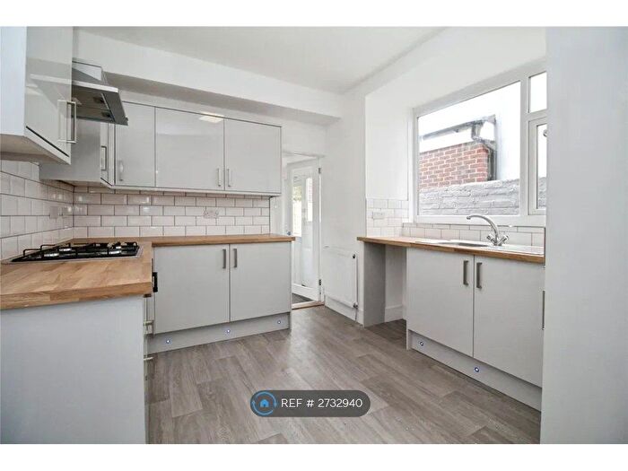 3 Bedroom Terraced House To Rent In Harrow Road, Southsea, PO5
