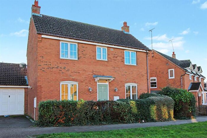 3 Bedroom Detached House For Sale In Foundry Walk, Thrapston, NN14