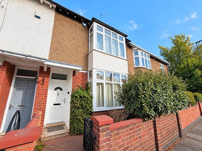 3 Bedroom Terraced House For Sale In Cedar Road East, Abington, Northampton, NN3