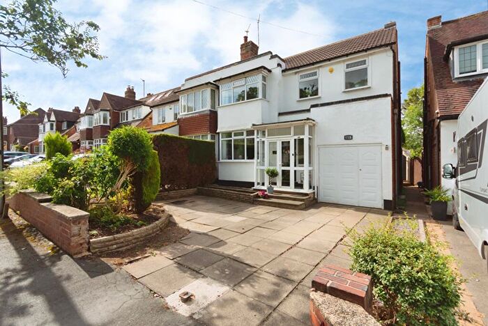3 Bedroom Semi Detached House For Sale In Bradbury Road, Solihull, West Midlands, B92