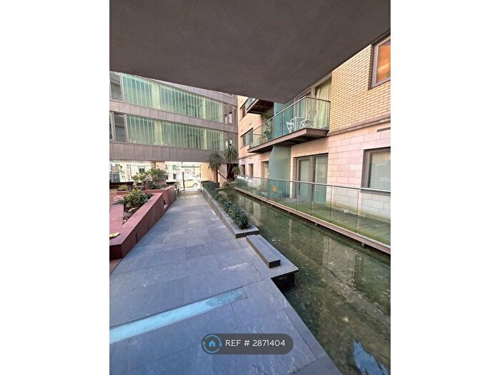 2 Bedroom Flat To Rent In City Road East, Manchester, M15