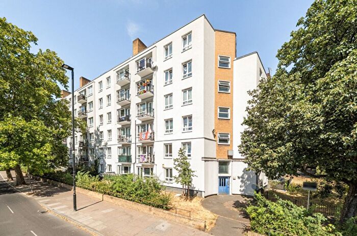 Studio For Sale In Jamaica Road, London, SE16