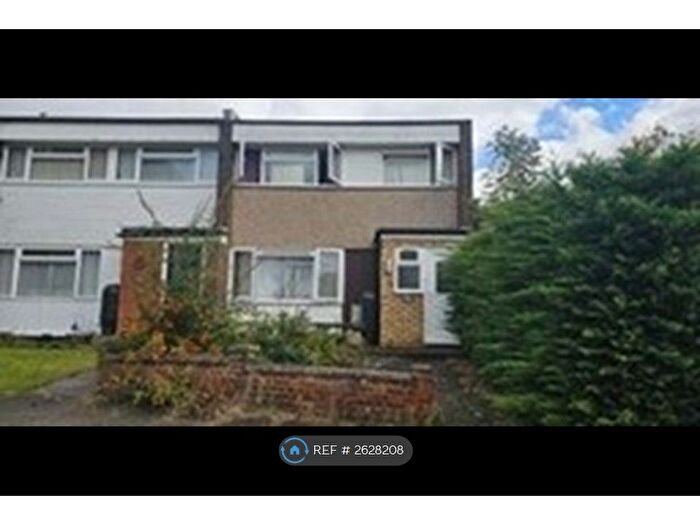 3 Bedroom End Of Terrace House To Rent In Nidderdale, Hemel Hempstead, HP2