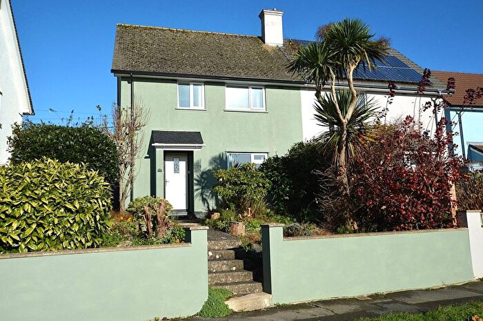 3 Bedroom Semi Detached House For Sale In Warraton Road, Saltash, Cornwall, PL12