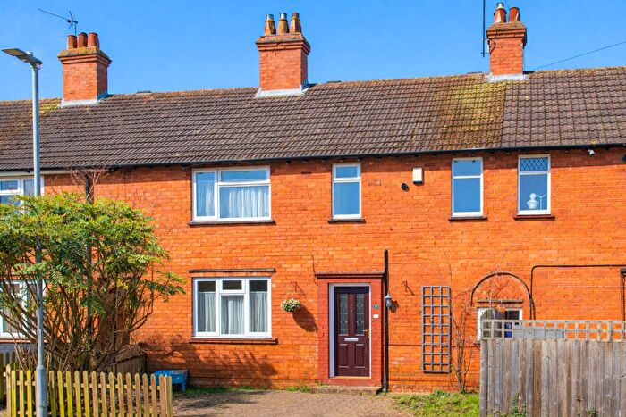 3 Bedroom Terraced House For Sale In Compton Place, Kettering, NN16