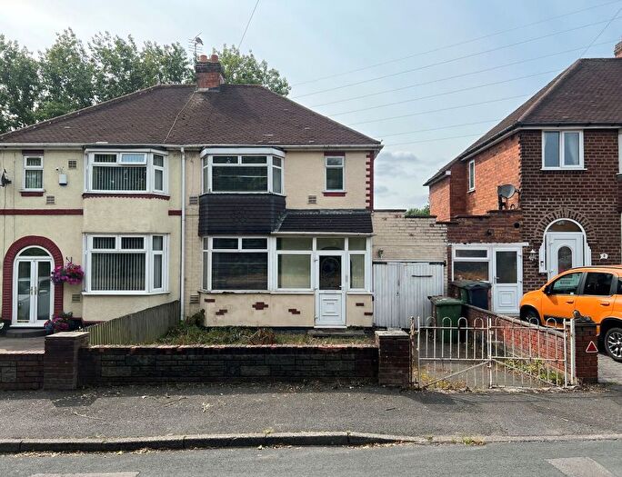 3 Bedroom Semi-Detached House For Sale In Bentley Mill Lane, Walsall, WS2
