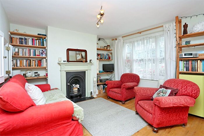 2 Bedroom Flat To Rent In Raynham Road, Brackenbury Village, Hammersmith, W6