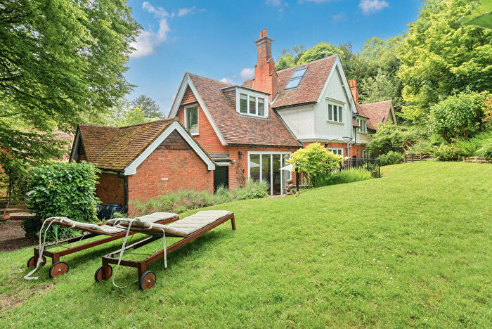 5 Bedroom Semi-Detached House To Rent In Reading Road, Streatley, Reading, Berkshire, RG8
