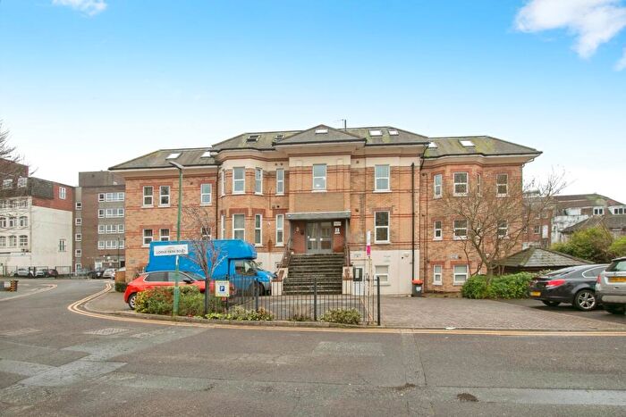 2 Bedroom Flat For Sale In Lorne Park Road, Bournemouth, Dorset, BH1