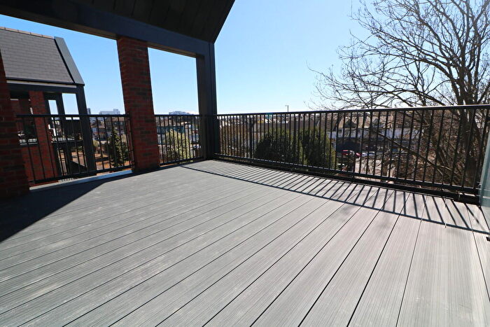 1 Bedroom Apartment For Sale In London Road, Southend-on-Sea, SS1