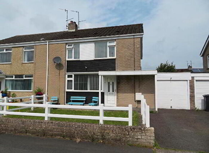 3 Bedroom Semi-Detached House For Sale In Sunningdale, Craigavon, BT66