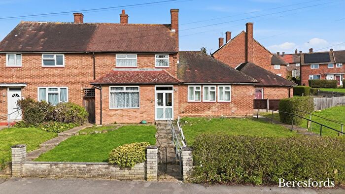 3 Bedroom Terraced House For Sale In Dudley Road, Romford, RM3