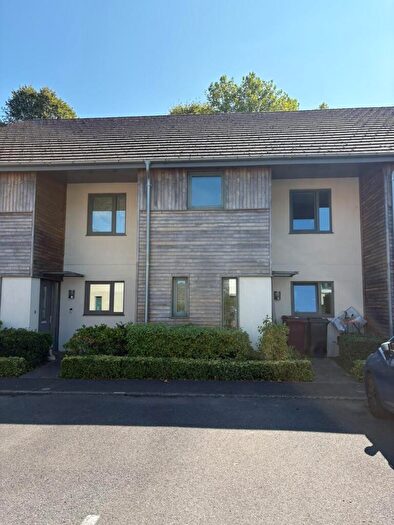 3 Bedroom Terraced House For Sale In Lloyd Road, Chichester, PO19