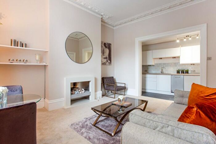 1 Bedroom Flat To Rent In Grove Road Windsor, SL4