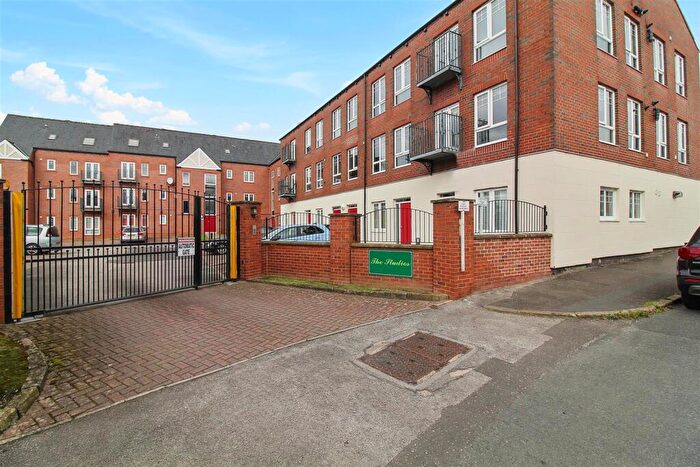 1 Bedroom Apartment For Sale In The Studios, School Board Lane, Brampton, S40