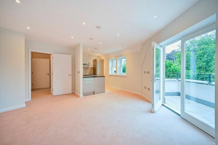1 Bedroom Flat To Rent In Sutton Court Road, Chiswick, W4