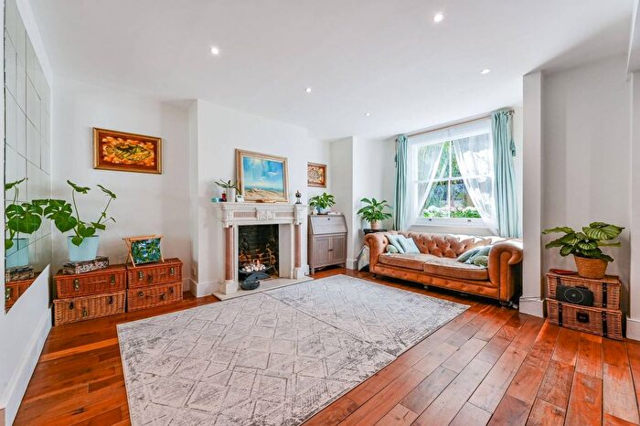 2 Bedroom Flat For Sale In Lanhill Road, Maida Vale, London, W9