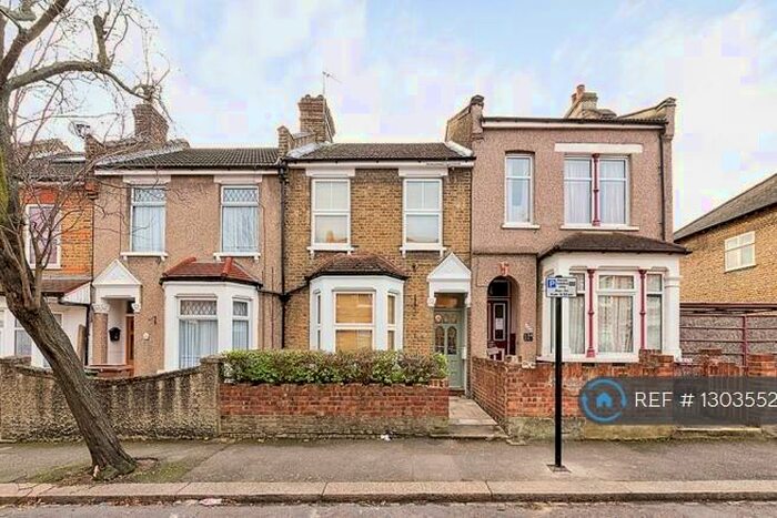 3 Bedroom Terraced House To Rent In Bramley Close, London, E17