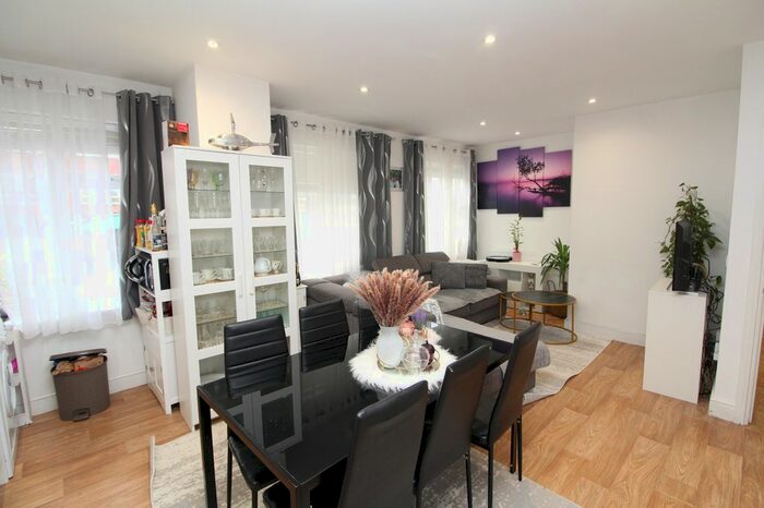 2 Bedroom Flat To Rent In Sydenham Road, Sydenham, SE26