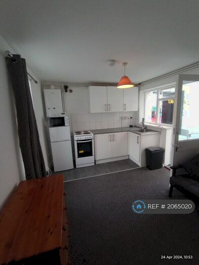1 Bedroom Flat To Rent In Deptford Place, Plymouth, PL4
