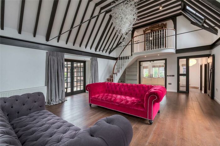 4 Bedroom Detached House To Rent In Willifield Way, Hampstead Garden Suburb, London, NW11