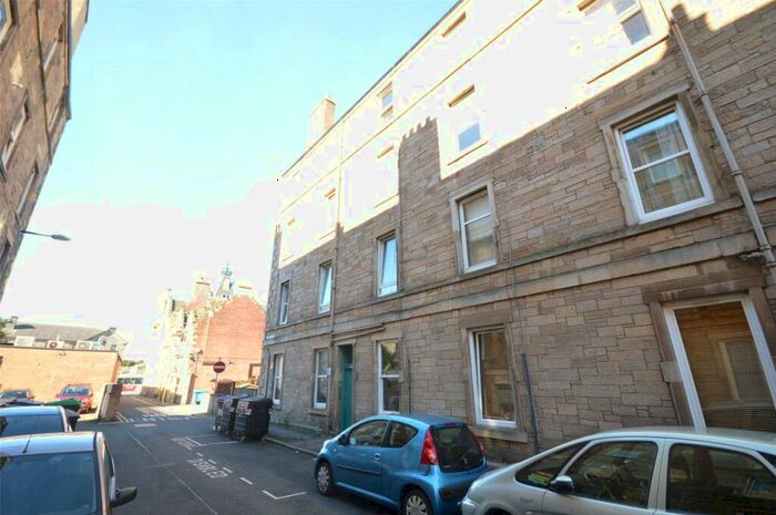 2 Bedroom Flat To Rent In Ramsay Place, Edinburgh, EH15