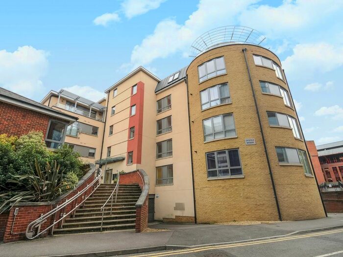 2 Bedroom Flat To Rent In Oyster Wharf, Reading, RG1