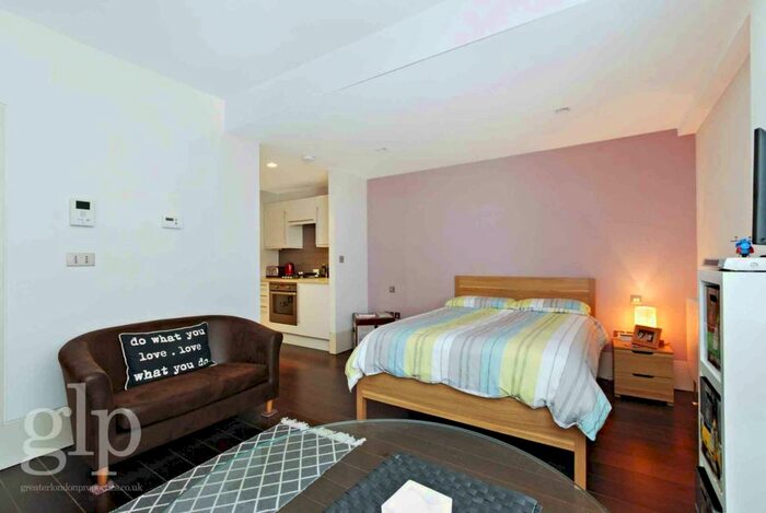 Studio To Rent In Slingsby Place, Covent Garden, WC2E