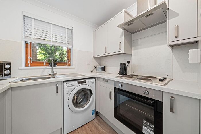 1 Bedroom Flat For Sale In Briarwood Court, Mount Vernon, G32