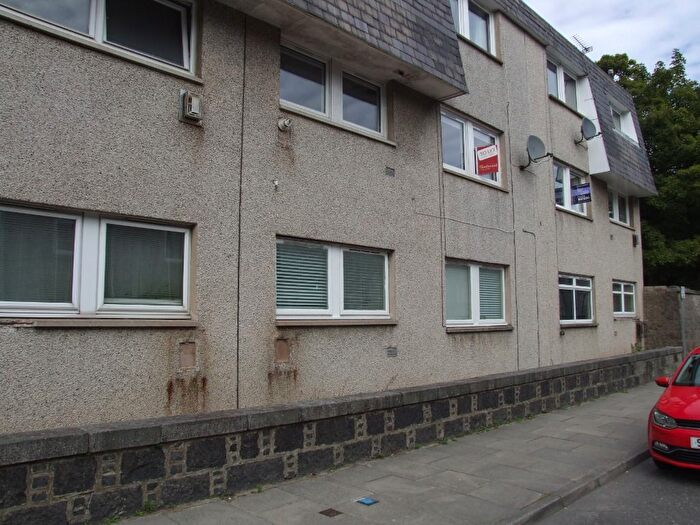 2 Bedroom Flat To Rent In Claremont Grove, The West End, Aberdeen, AB10
