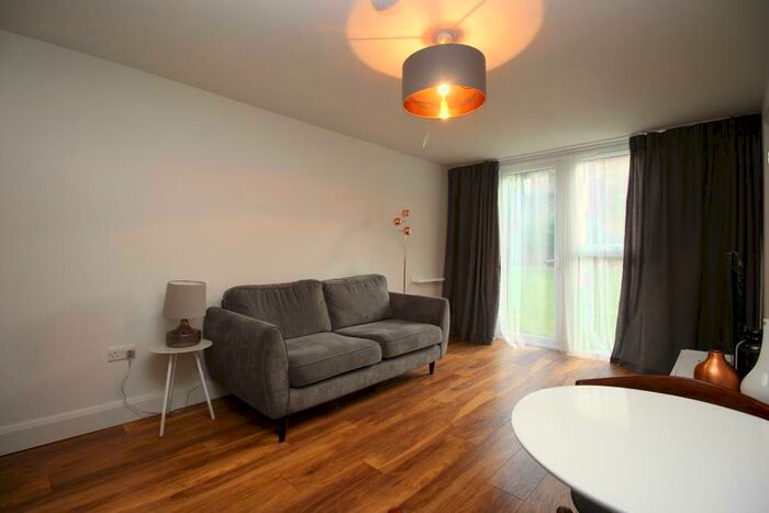 1 Bedroom Apartment To Rent In Woking, GU22