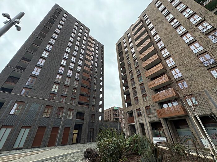 2 Bedroom Flat For Sale In Drydock Square, Barking, IG11