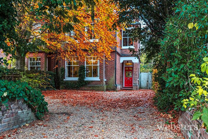 4 Bedroom Semi Detached House For Sale In Unthank Road, Norwich, NR4