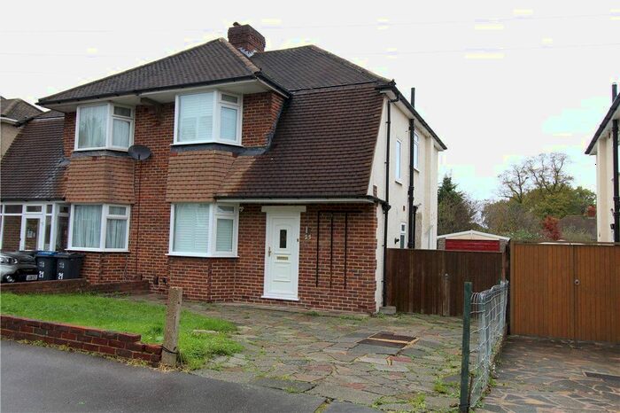 3 Bedroom Semi-Detached House To Rent In Palace View, Croydon, CR0