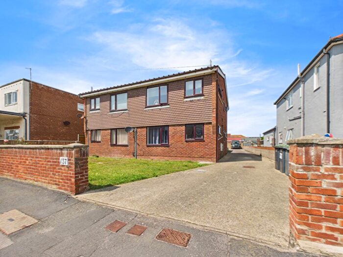 1 Bedroom Flat To Rent In Southwood Road, Hayling Island, PO11