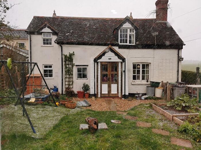 2 Bedroom Cottage To Rent In Woodcutts, Salisbury, Wiltshire, SP5