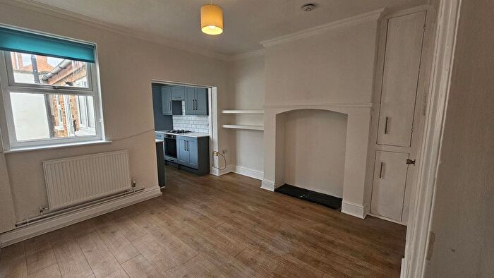 2 Bedroom Terraced House To Rent In Oak Street, York, YO26