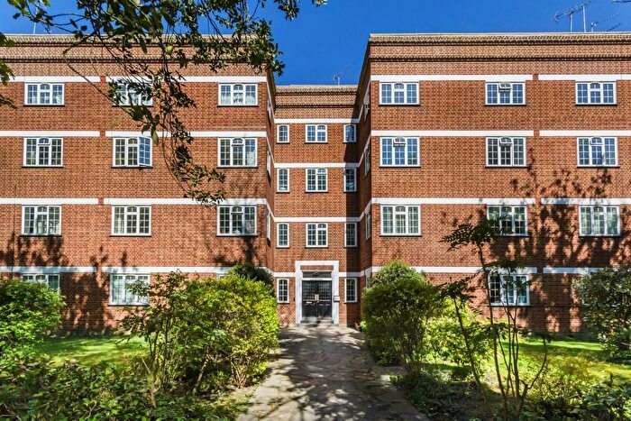 3 Bedroom Flat To Rent In Mount Avenue, Ealing, W5