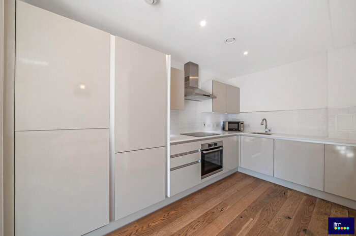 1 Bedroom Apartment For Sale In Ruskin Court, Charles Street, N19