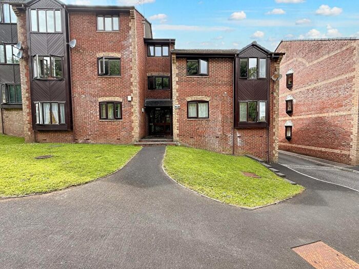 1 Bedroom Flat To Rent In Rena Hobson Court, Tiverton, EX16