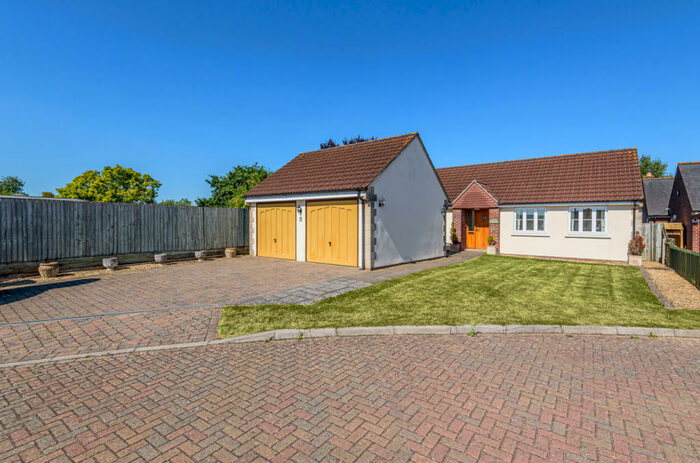 4 Bedroom Detached Bungalow For Sale In Hayward Drive, Baltonsborough, BA6